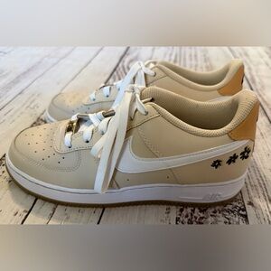 Nike Air Force 1 Powered By Flowers Tennis Shoes size 7Y Kids 8.5 Womens